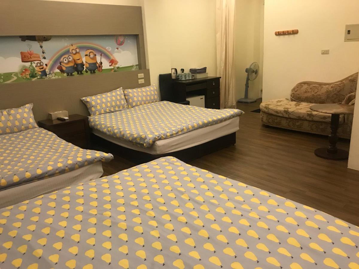 Mickey House-Fuxing Apartment Taichung Luaran gambar
