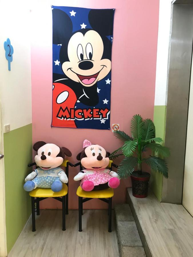 Mickey House-Fuxing Apartment Taichung Luaran gambar